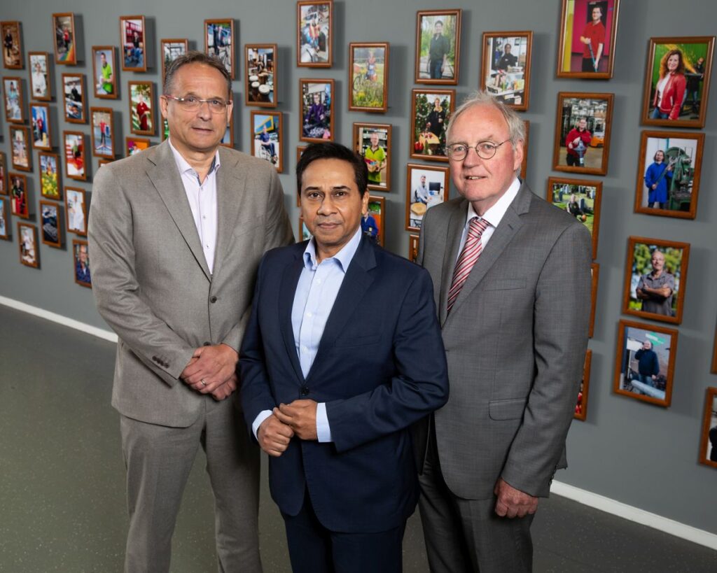 Arend Zwaga, Nur Nurmohamed, Piet Hoogendoorn